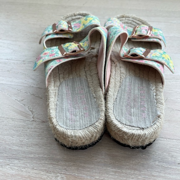 Love Shack Fancy X Manebi Nordic Floral Sandals. - Picture 14 of 17